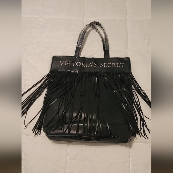 Victoria's Secret Large Fringe Bag With Wristlet - Picture 4 of 11